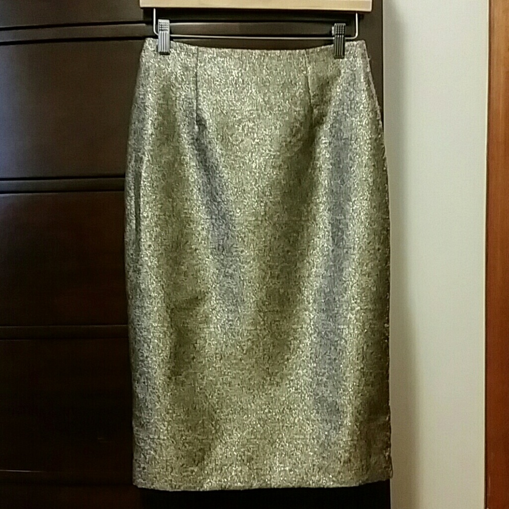 SIZE 4 BLACK AND GOLD SHIMMER PENCIL SKIRT